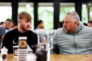 leyu-BBC：水晶宫会面前狼队体育总监霍布斯，他看了对水晶宫vs切尔西