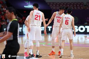 乐鱼体育-FIBA官方决赛前瞻：关键对位赵睿VS加洛韦 内线对决是X因素