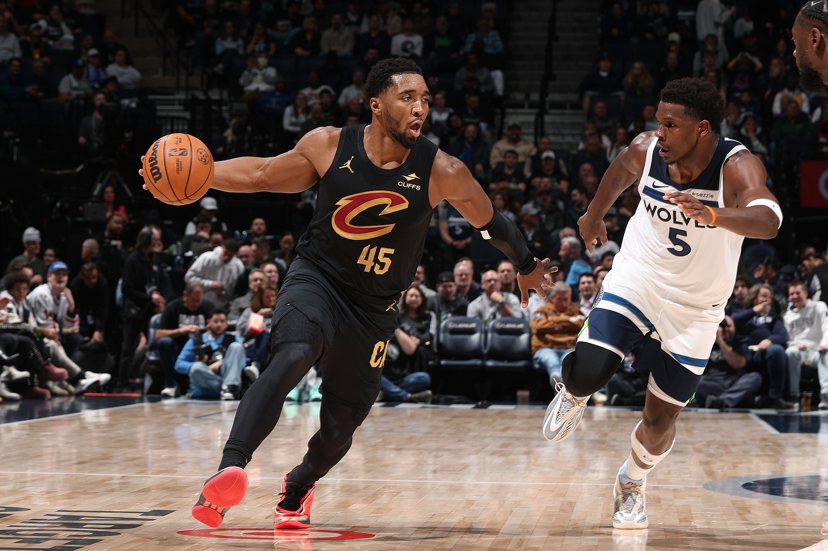 乐鱼-NBA彩经：活塞击沉快船 马刺力克绿军 骑士擒下森林狼