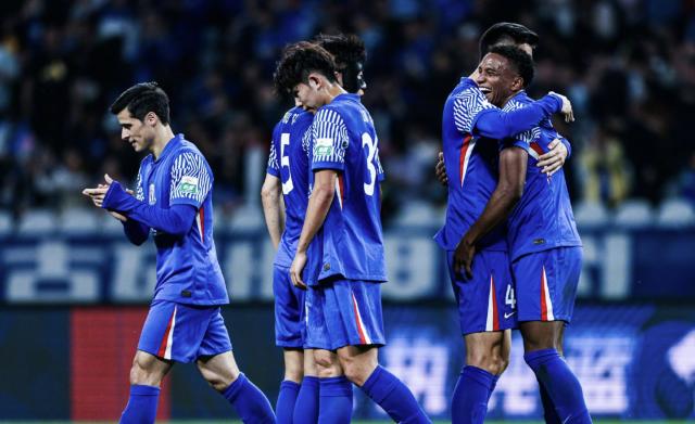 乐鱼-同取4球大胜！申花成都争冠路上齐头并进