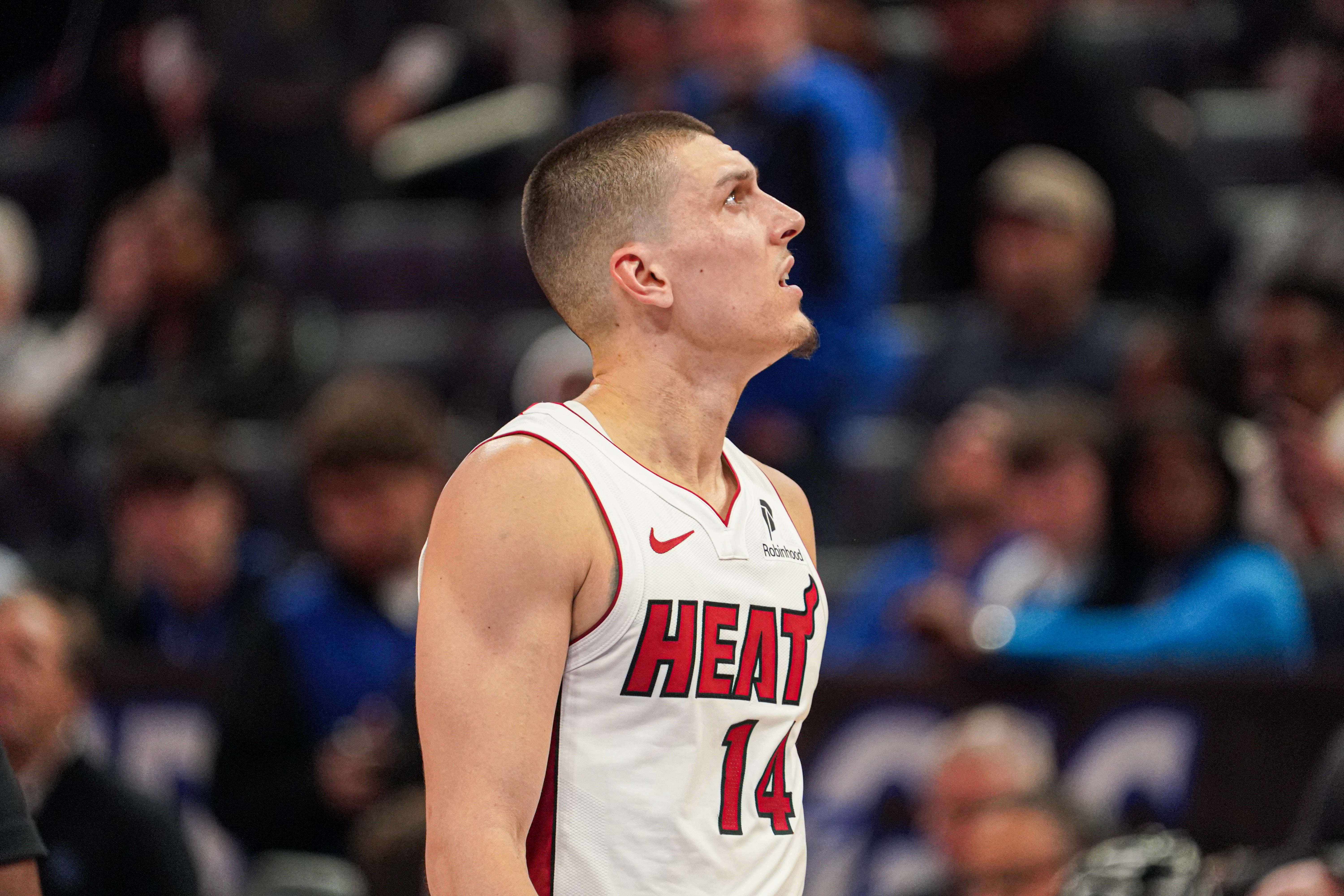 乐鱼leyu体育官网-希罗：进攻中更多使用挡拆很棒 打不打挡拆取决于对手是谁