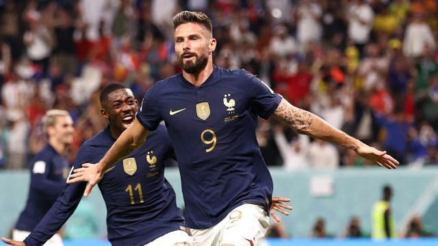 play-60b773062001519--giroud_1669151586346.jpg